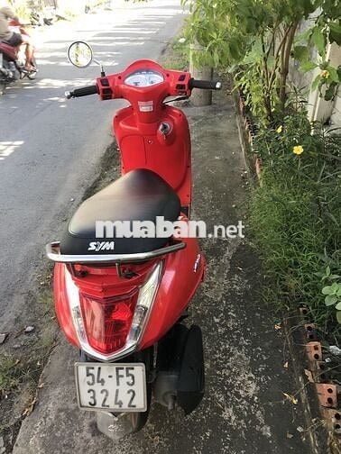 Atila Elizaberth Fi màu đỏ biển số tphcm