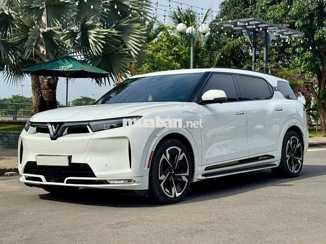 Vinfast VF9 Plus 2023 - Thuê Pin CATL - nhỉnh 1x