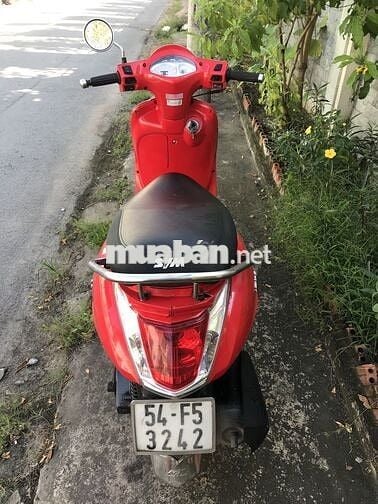 Atila Elizaberth Fi màu đỏ biển số tphcm