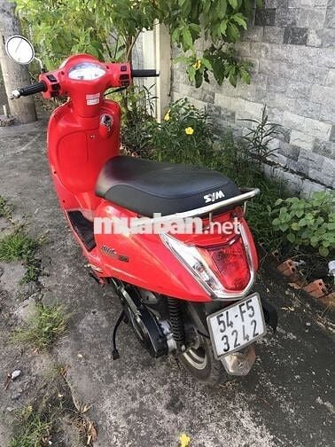 Atila Elizaberth Fi màu đỏ biển số tphcm