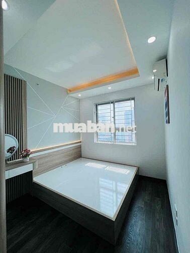 em cần bán căn 66m toà hh3c linh đàm view hồ