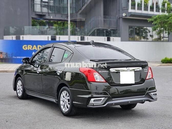 Nissan Sunny XV Premium model 2019 Đen đẹp