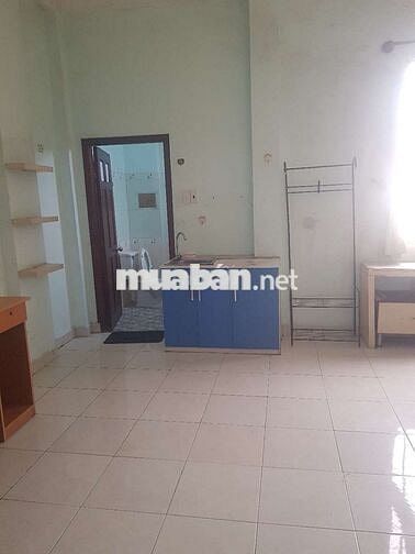 Cho thuê nhà 1 trệt 3 lầu dt 7×18 có 5pn,6wc. Hẻm xe tải cho làm chdv