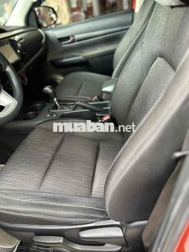 TOYOTA HILUX 4x2 AT 2021 NHẬP KHẨU