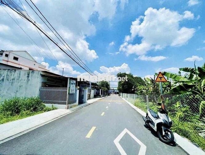 Cần bán nhanh lô đất 152m², nằm ngay mặt tiền đường Nguyễn Phong Sắc