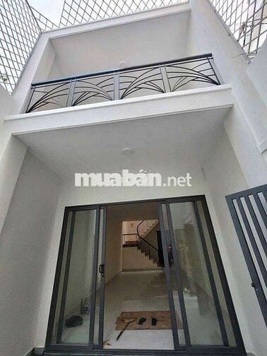 Nhà gần nhà thờ Tân Định. Dt 4x20m 1 lầu. Giá chỉ 22