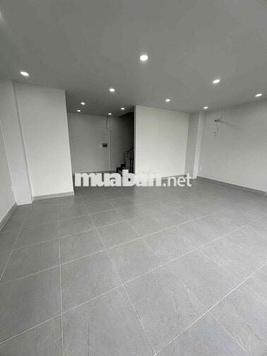 Mặt Tiền Nguyên Văn Linh Trống Suốt