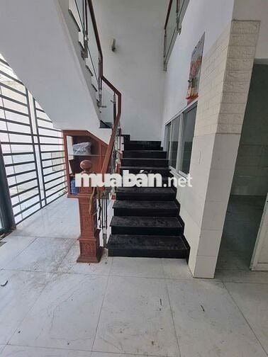 Gấp bán nhà HXT DT 6*16m, giá nhỉnh 5 tỷ, Nguyễn Văn Quá Q12.