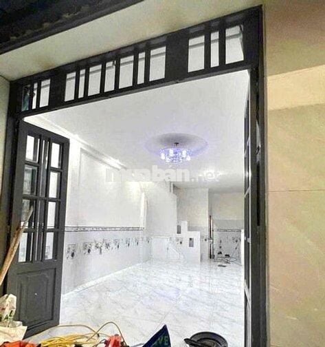 Cần cho thuê nhà hxh 4x10m 1 lầu 2pn 2wc giá 8.5tr tháng