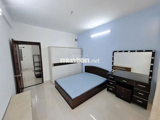 Cần bán căn hộ chung cư Khánh hội 1, 2PN, nhà đẹp, view Quận 1