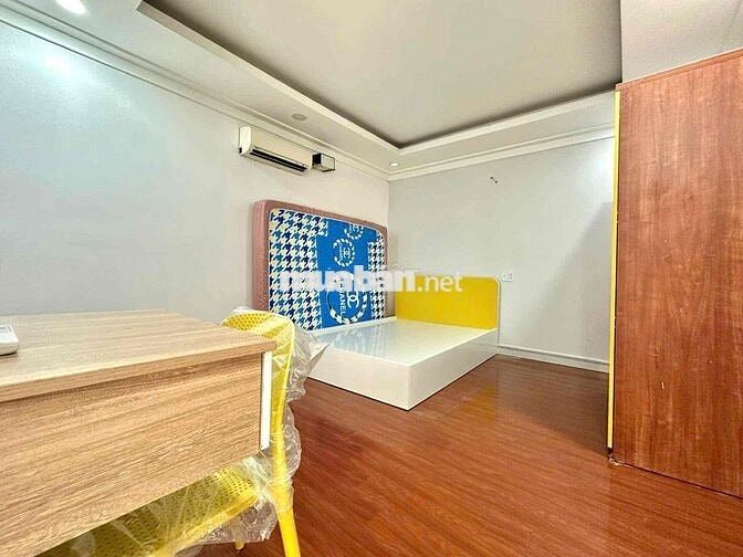 PHÒNG MỚI XÂY CÓ BAN CÔNG CỬA SỔ TRUNG TÂM PHÚ NHUẬN