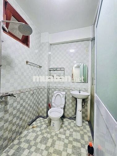 Cho thuê nhà ở và mặt tiền kinh doanh