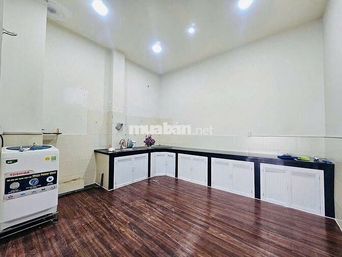 Cho thuê nhà ở và mặt tiền kinh doanh