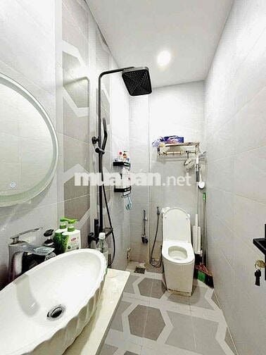 NC 2pn2wc full nội thất hẻm Thống Nhất P11
