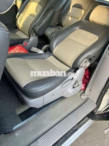 Kia Carnival 2007 7 chỗ Bạc