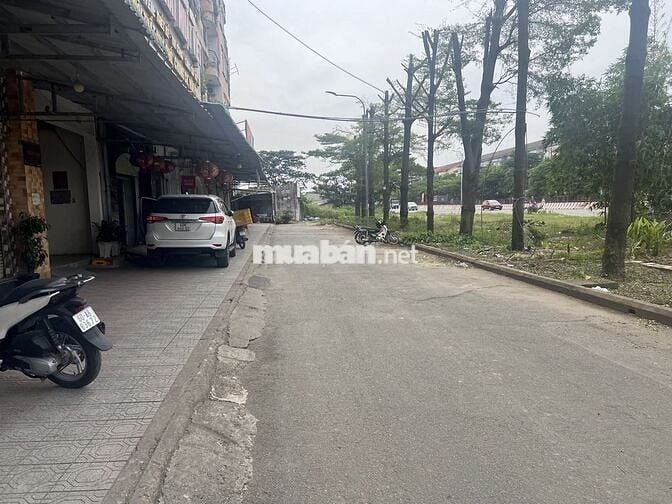 Cho thuê nhà ở và mặt tiền kinh doanh