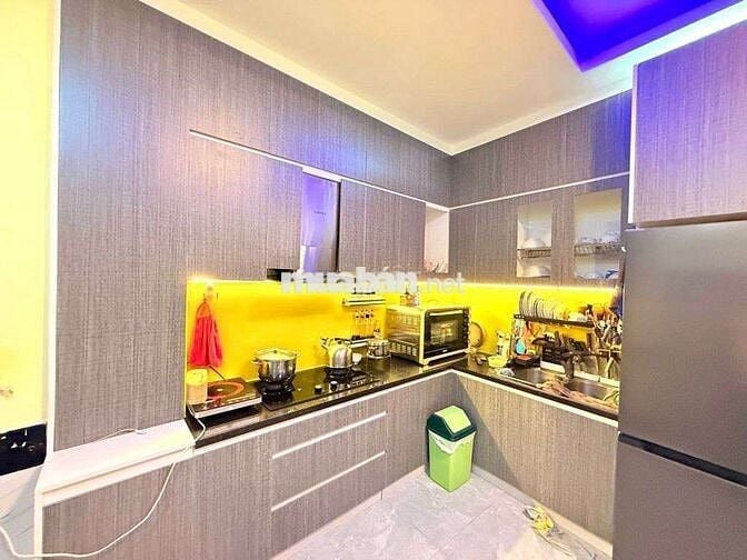 NHÀ ĐẸP GỐC 2 MẶT HẺM  -  4 TẦNG  -  3PN , 4WC  - GIÁ CHỈ 6,1 TỶ