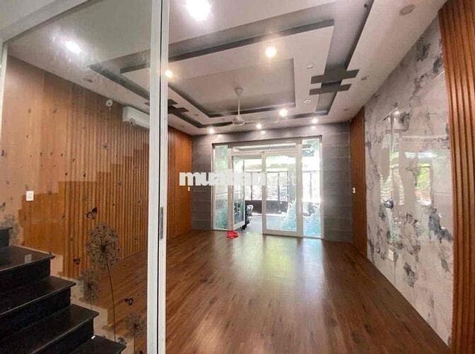 ✅ Cho thuê nhà 3 tầng MT Thái Văn Lung - Hoà Xuân