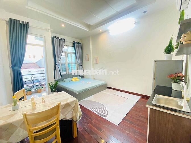 Phòng Ban Công Full Nội Thất Trung Tâm Tân Bình