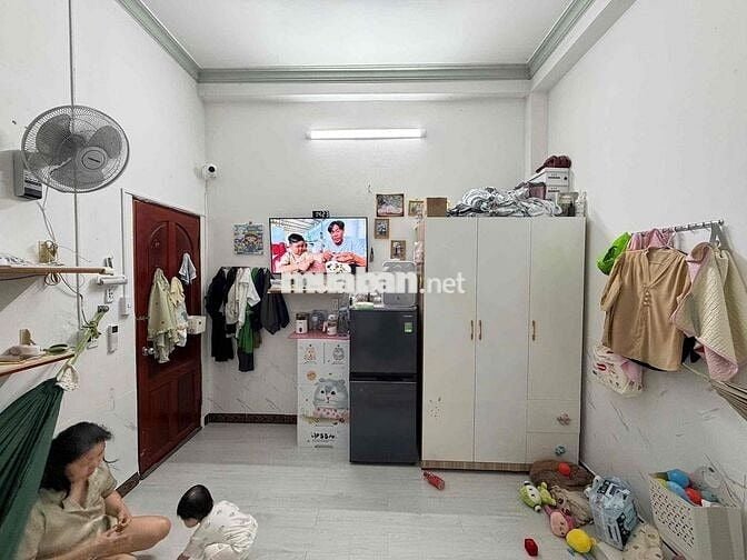 CHO THUÊ NHÀ HXH ĐẬU CỬA 2 LẦU