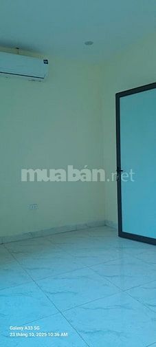 CC cần bán nhà riêng, diện tích 33m2, tại ngõ 259 đường Vĩnh Hưng, HN