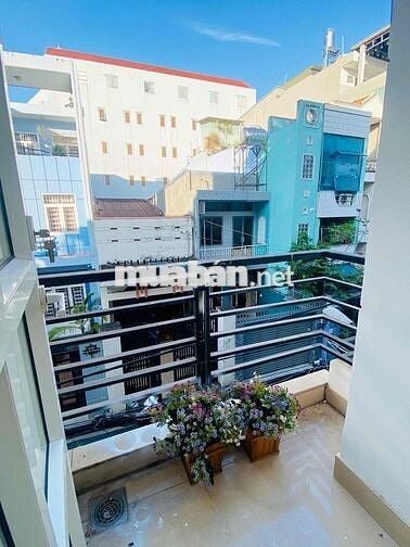 Phòng Ban Công Full Nội Thất Trung Tâm Tân Bình