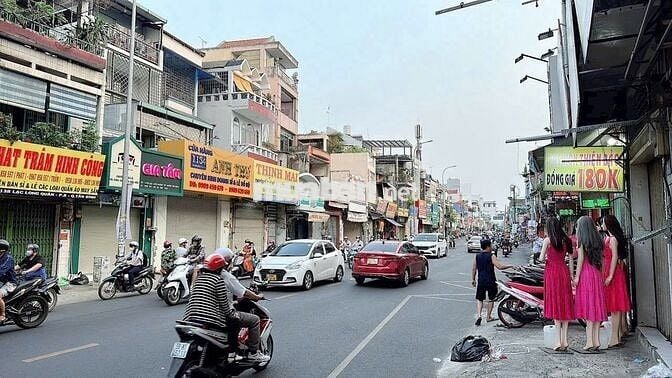 Nhà 3 lầu 4x34m MT lạc long quân, P.10, Q. Tân Bình giá 18,5 tỷ TL