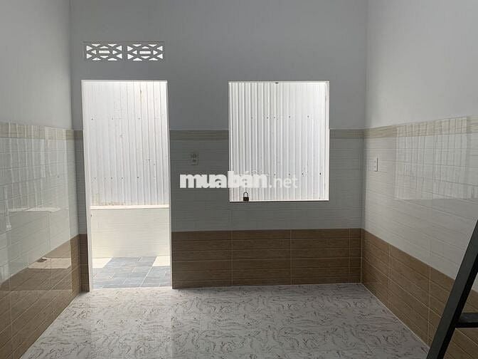 Phòng nhà mặt tiền sáng thoáng mát không chung chủ dư sức đậu ô tô