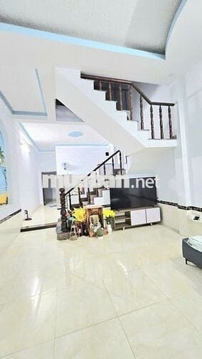 Nhà mặt tiền ,đông hòa ,dĩ an ,100m2