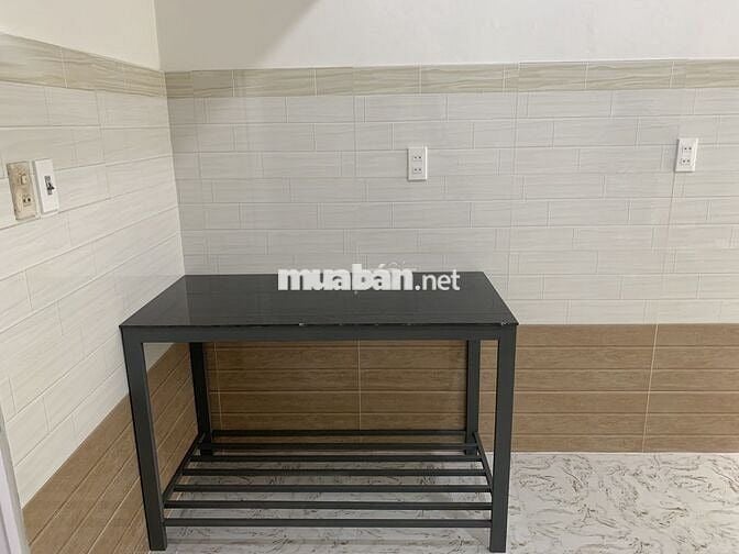 Phòng nhà mặt tiền sáng thoáng mát không chung chủ dư sức đậu ô tô