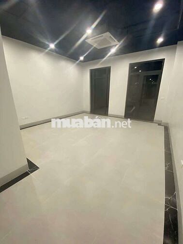 Cho thuê shophouse 5 tầng diện tích 500 m giá 35 triệu Vinhomes GL