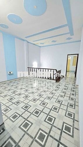 Nhà mặt tiền ,đông hòa ,dĩ an ,100m2