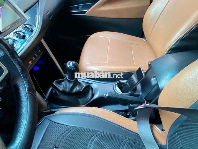 Toyota Innova 2017 2.0E - 140000 km