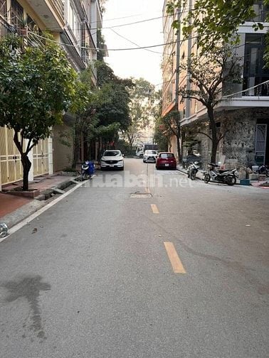 Liền kề KĐT Đại Kim-Nguyễn Cảnh Dị; 53m2 x 4 tầng, đường 13,5m vỉa hè