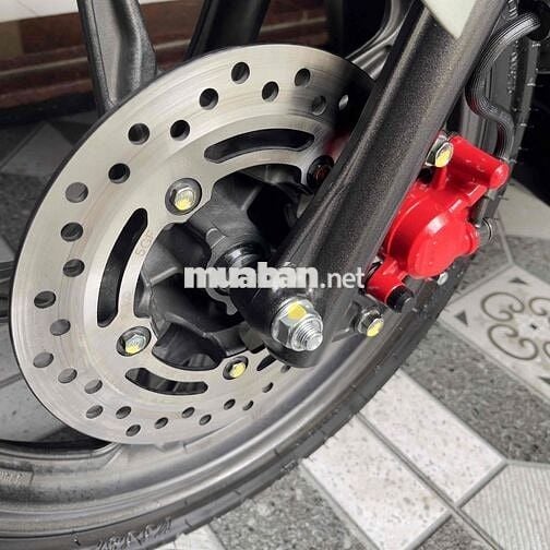 AB 125/2025 4val xám đỏ sporty, mới 100%,  9 chủ