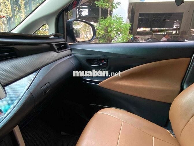 Toyota Innova 2017 2.0E - 140000 km