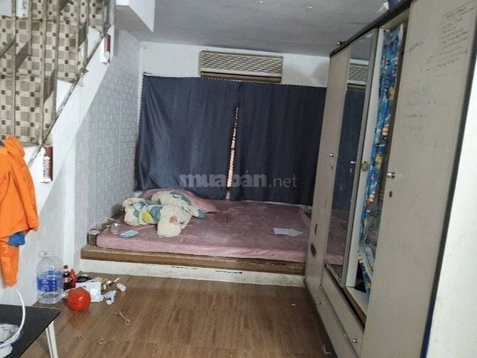 Cho thuê nhà phố Ngọc Lâm, Long Biên, diên tích 18m2 x 3 tầng