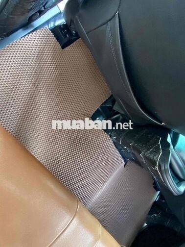 Toyota Innova 2017 2.0E - 140000 km