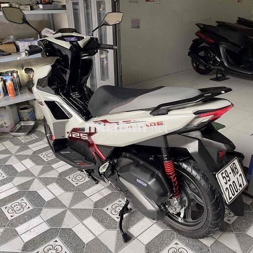 AB 125/2025 4val xám đỏ sporty, mới 100%,  9 chủ