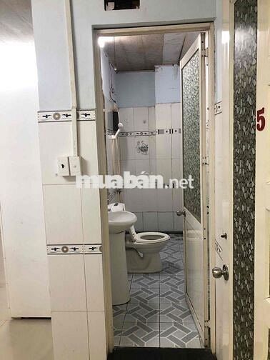 PHÒNG TRỌ MẶT TIỀN HÒA HƯNG – QUẬN 10 – NỘI THẤT