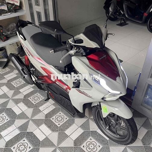 AB 125/2025 4val xám đỏ sporty, mới 100%,  9 chủ