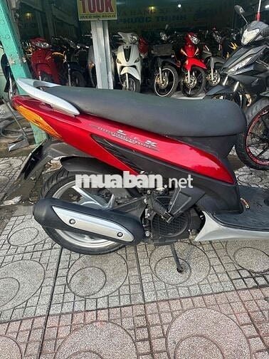 Honda Click màu Đỏ ( xe tay ga giá rẻ)