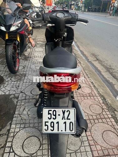 Honda Click màu Đỏ ( xe tay ga giá rẻ)