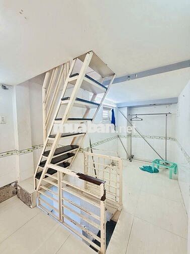 1 Xẹt ra Mặt Tiền Tôn Đản Q 4  DIỆN TÍCH SD 49 M2