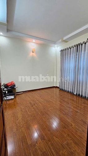 Đỉnh - Nhà phố Trần quốc Hoàn - Cầu giấy - Hà nội 