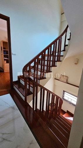 Đỉnh - Nhà phố Trần quốc Hoàn - Cầu giấy - Hà nội 