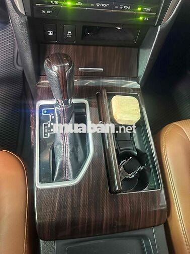 Toyota Camry 2018 2.5Q - 99000 km