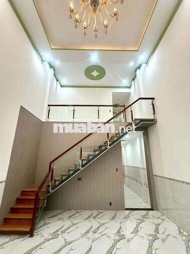 Nhà gác lửng Phú Hoà, xây dựng chắc chắn, DT: 5x20, thổ cư 60, có 3PN