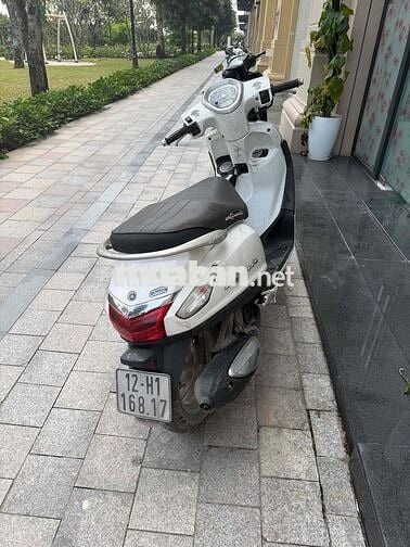 Grande trắng 2015 (k zin tặng xe) 1 chủ từ đầu