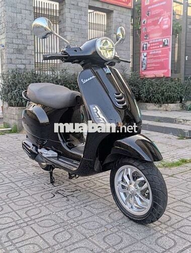 Piaggio Vespa LX 125 iGet Đen 2019